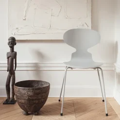3101 Myran stol Lacquered Beech Veneer Warm Graphite