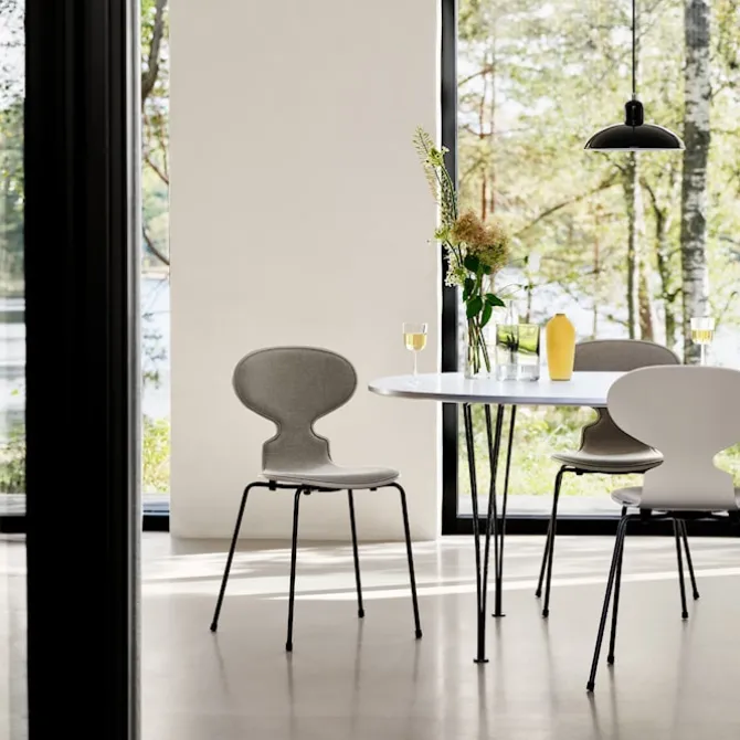 3101 Myran stol Lacquered Beech Veneer Warm Graphite
