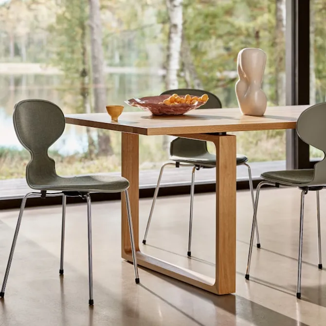 3101 Myran stol Lacquered Beech Veneer Brown Bronze