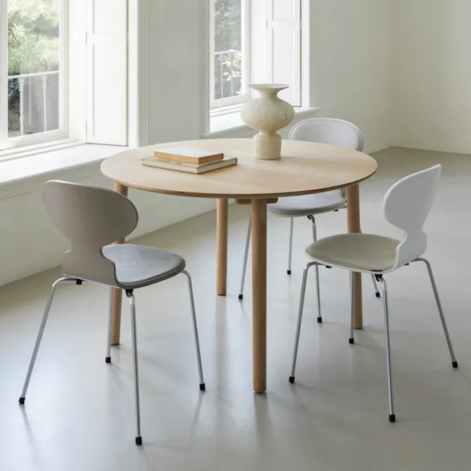 3101 Myran stol Lacquered Beech Veneer Brown Bronze