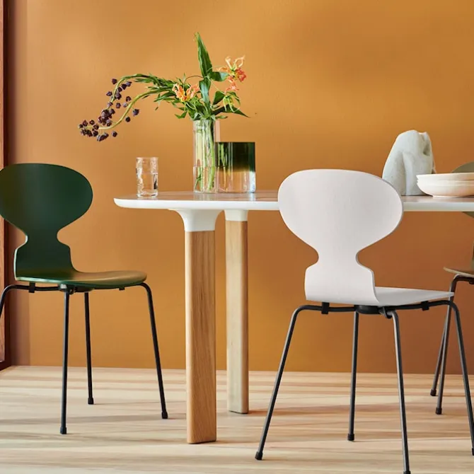 3101 Myran stol Lacquered Beech Veneer Brown Bronze