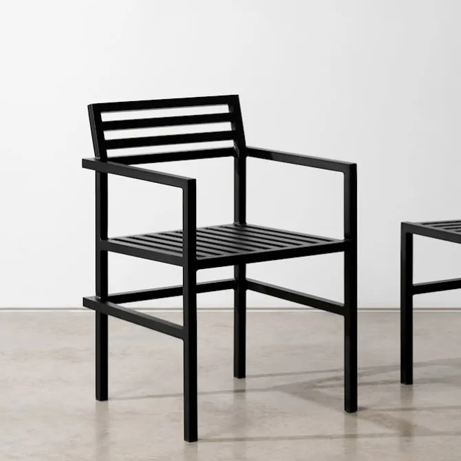 19 Outdoors Dining Arm Chair