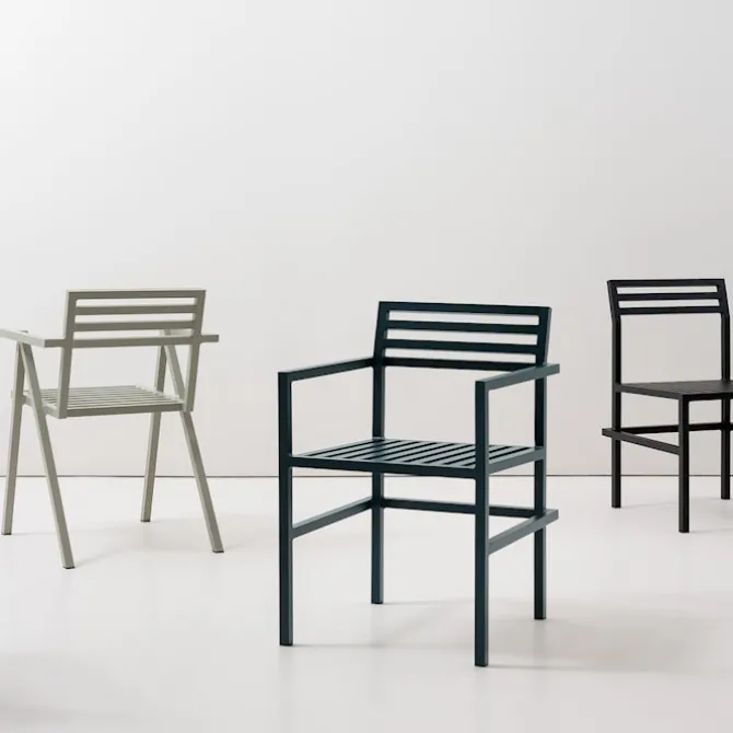 19 Outdoors Dining Arm Chair