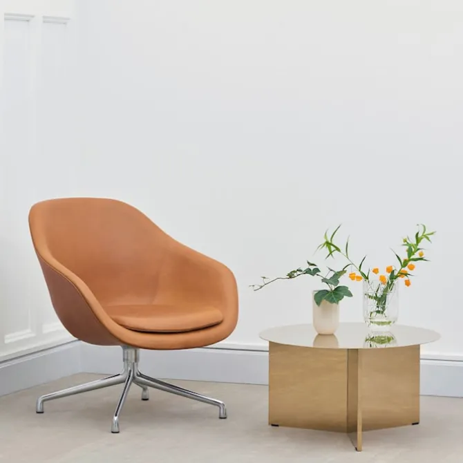 About a Lounge AAL81 lenestol Polished