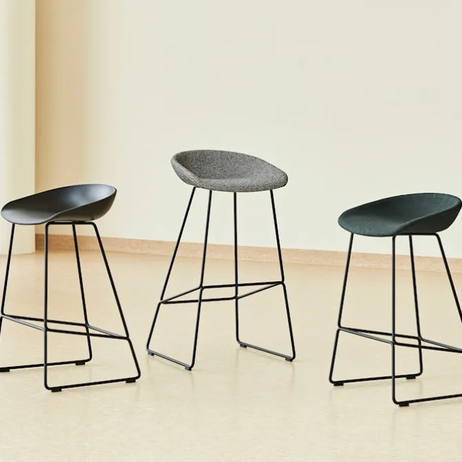 About a Stool AAS39 barkrakk High White