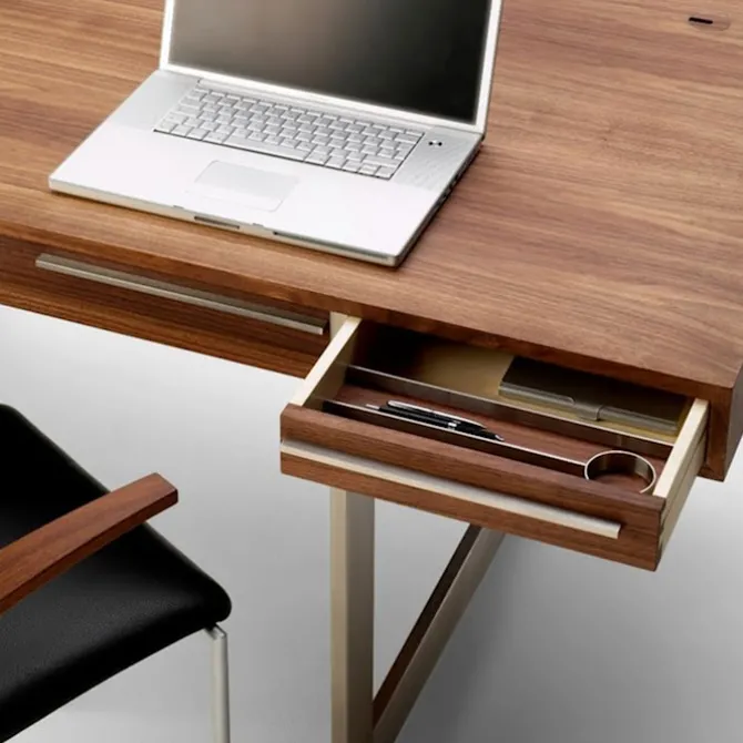AK 1340 Skrivebord