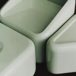 Angled module table
