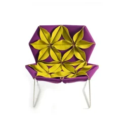 Antibodi Armchair With Flowers