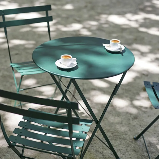 Bistro spisegruppe bord 77cm & 2 metall stoler