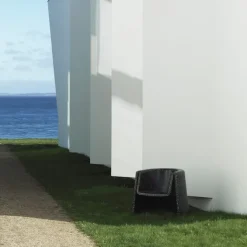 Bit Lounge Chair