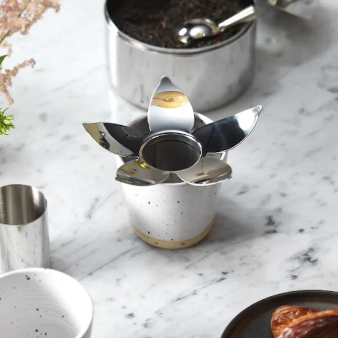 Blad Tea Strainer