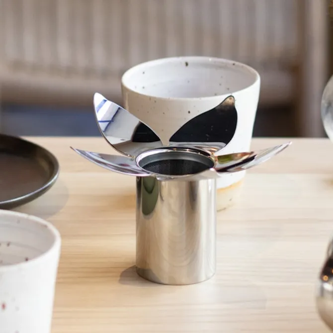 Blad Tea Strainer