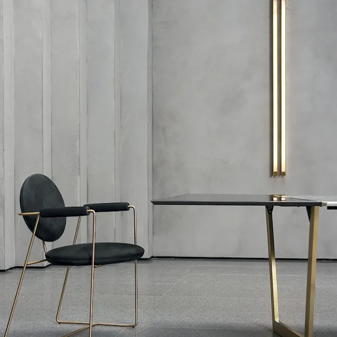 Blade Wall Lamp