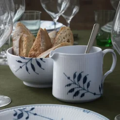 Blue Fluted Mega Moderne Kanne 70 cl