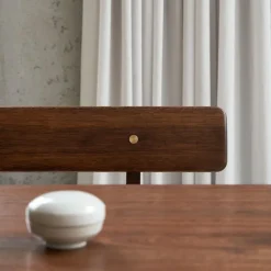 BM0698 Asserbo Bord - Eucalyptus, mørk olje