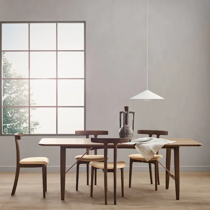 BM1160 Hunting Table