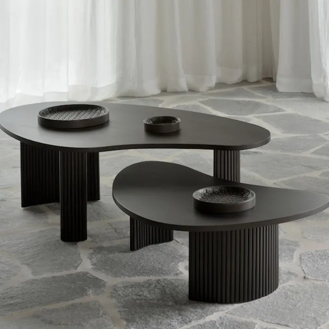 Boomerang Coffee Table 126 x 74 x 40 cm