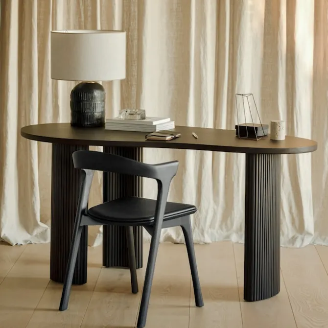 Boomerang Desk