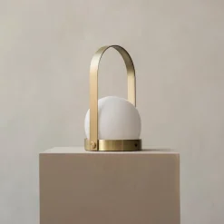 Carrie bærbar utendørslampe