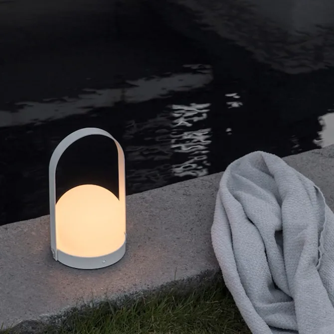 Carrie bærbar utendørslampe