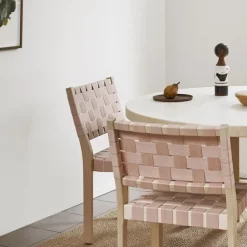 Chair 611