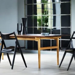 CH29P Sawbuck Chair