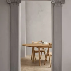 CH29P Sawbuck Chair
