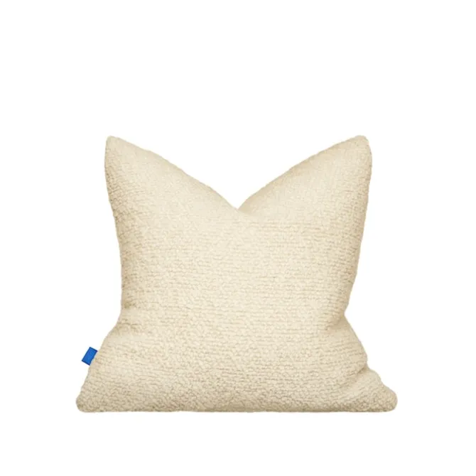 Chunky Bouclé Cushion Medium