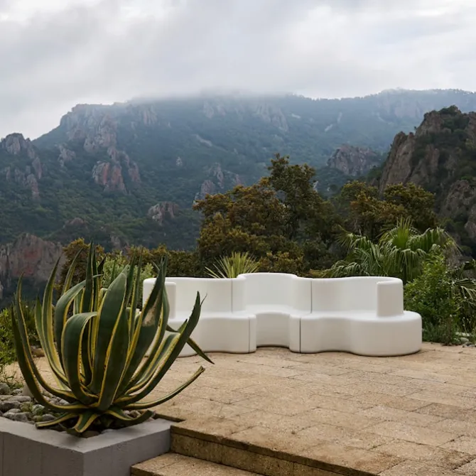 Cloverleaf In/Outdoor Sofa