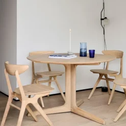 Corto Round Dining Table