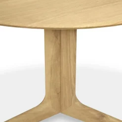 Corto Round Dining Table