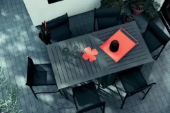 Costa Table
