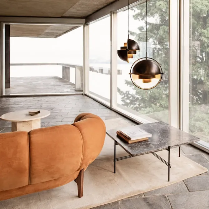 Croissant 3-seters sofa valnøtt