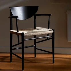 Drawn Chair With Armrest HM4