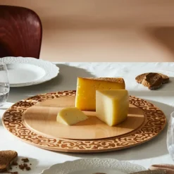 Dressed in wood Cheese board