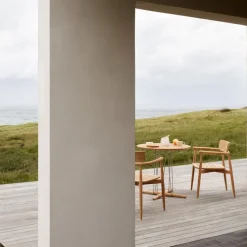 E008 Embrace Outdoor Series Chair, Ubehandlet teak