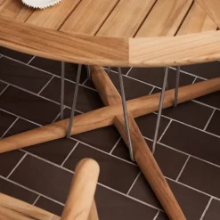 E022 Embrace Outdoor Series Table Ø 140 Cm, Ubehandlet teak