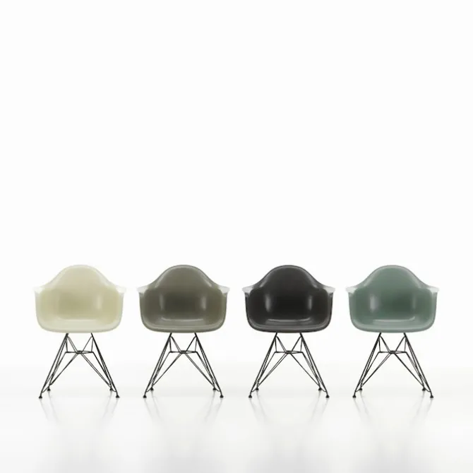 Eames Fiberglass Armchair DAR rammestol Chrome