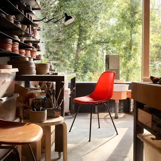 Eames Fiberglass Chair DSX stol Basic Dark