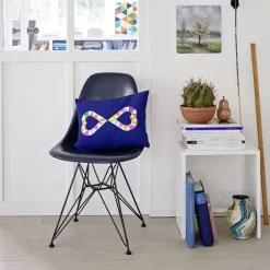 Eames Fiberglass Chair DSR stol White