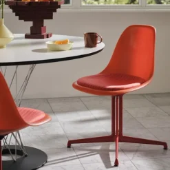 Eames Fiberglass Side Chair stol La Fonda