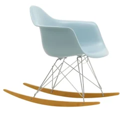 Eames RE Plastic Armchair RAR gyngestol Chrome/Golden Maple