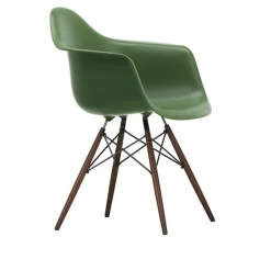 Eames RE Plastic Armchair DAW spisestuestol Dark Maple