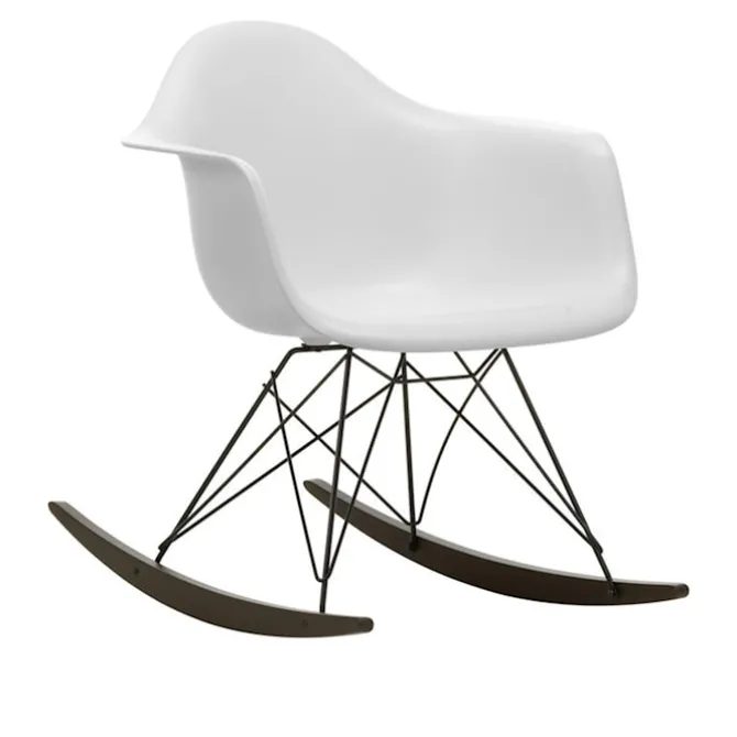 Eames RE Plastic Armchair RAR gyngestol Basic Dark/Dark Maple