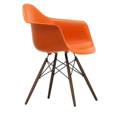 Eames RE Plastic Armchair DAW spisestuestol Dark Maple