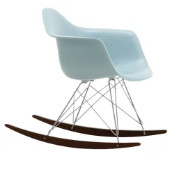 Eames RE Plastic Armchair RAR gyngestol Chrome/Dark Maple