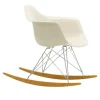Eames RE Plastic Armchair RAR gyngestol Chrome/Golden Maple