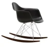 Eames RE Plastic Armchair RAR gyngestol Chrome/Dark Maple