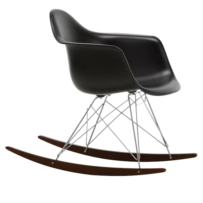 Eames RE Plastic Armchair RAR gyngestol Chrome/Dark Maple