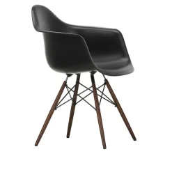 Eames RE Plastic Armchair DAW spisestuestol Dark Maple